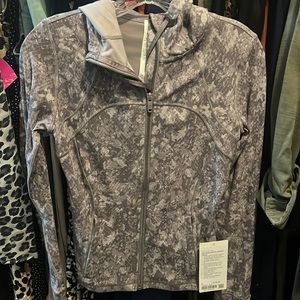 Lululemon hooded define jacket size 6